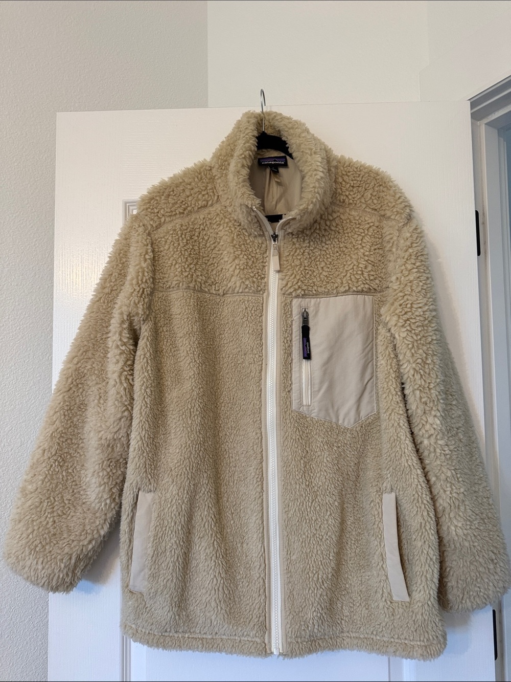 Patagonia Women's Oversized Retro-X Cream Sherpa Fleece Jacket